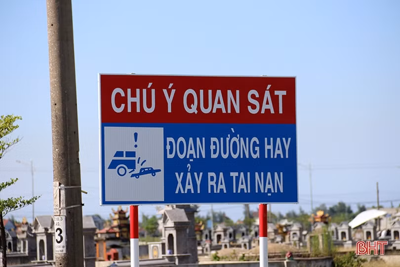 Cần lắp đặt đèn tín hiệu giao thông tại ngã tư “điểm đen” ở TX Kỳ Anh