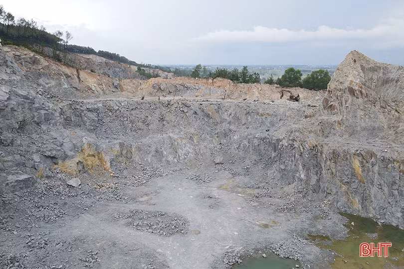 Vụ khai thác đá “bất thường” ở núi Hồng Lĩnh: Phạt doanh nghiệp vi phạm hơn 100 triệu đồng