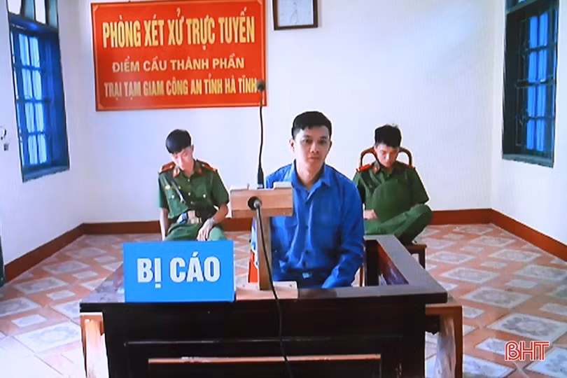 Vận chuyển hàng cấm từ Lào về Việt Nam, lĩnh 72 tháng tù giam