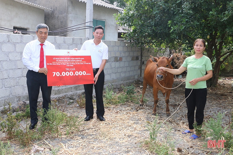 Tặng nhà và sổ tiết kiệm cho các hoàn cảnh khó khăn ở Hà Tĩnh