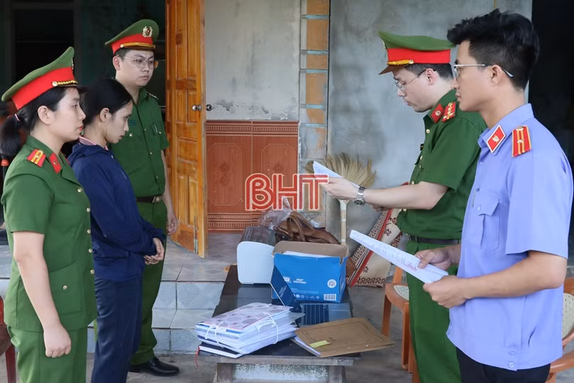 Bắt giám đốc và kế toán doanh nghiệp ở Hà Tĩnh về tội trốn thuế