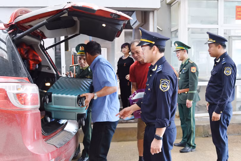 Quản lý chặt chẽ, đảm bảo thông suốt hoạt động xuất nhập cảnh qua các cửa khẩu Hà Tĩnh
