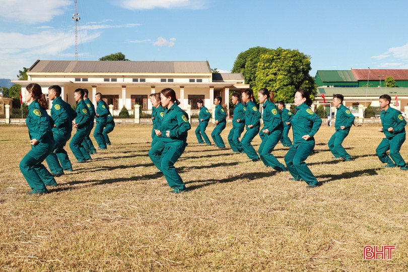 Hội thao huấn luyện lực lượng dân quân ở Hương Sơn