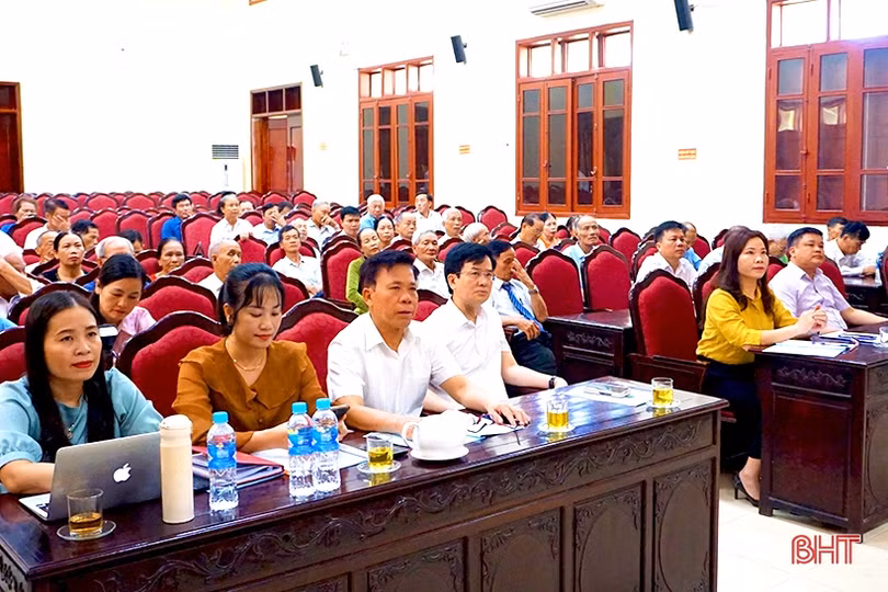 Hương Khê biểu dương 17 người cao tuổi làm kinh tế giỏi tiêu biểu