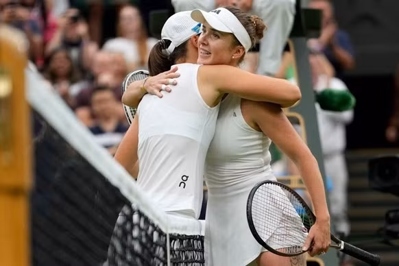 Tay vợt số 1 thế giới bị loại sau thất bại sốc ở tứ kết Wimbledon