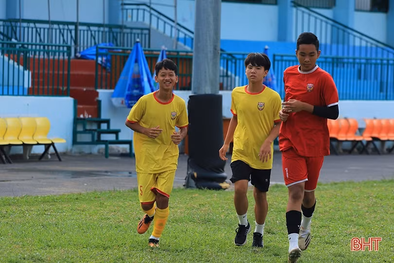 U13 Hồng Lĩnh Hà Tĩnh tập nhẹ trước trận chung kết gặp Sông Lam Nghệ An