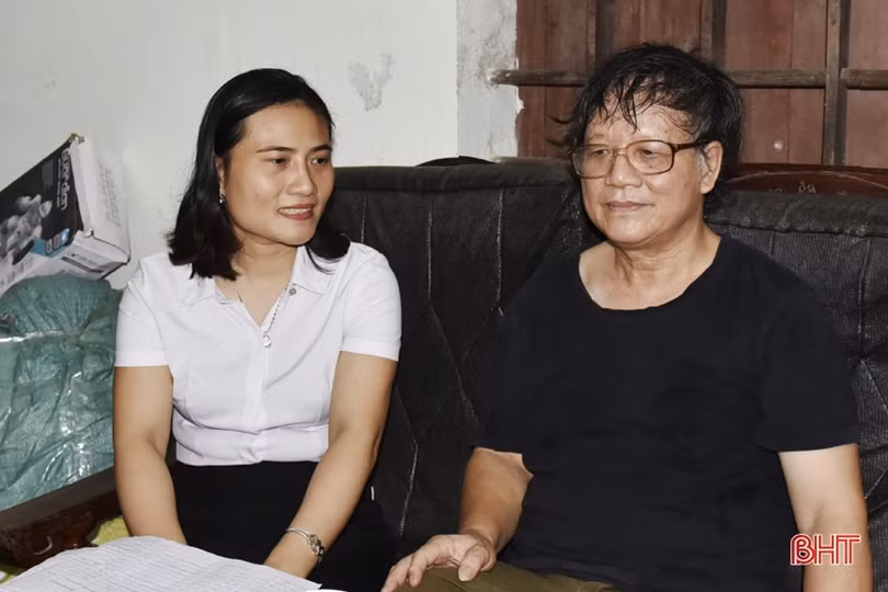 Cán bộ, công chức Hà Tĩnh mong giá hàng hóa không “té nước theo lương”