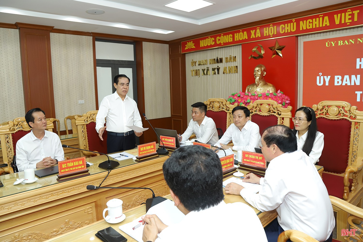 Chủ tịch UBND tỉnh quán triệt một số nội dung liên quan tới việc vận hành thử nghiệm tổ chức bộ máy cấp xã mới. bqbht_br_chu-tich-tinh-kiem-tra-van-hanh-chinh-quyen-2-cap-1a.jpg