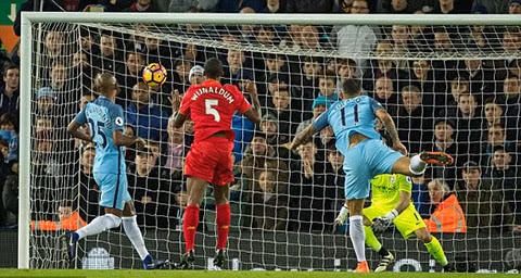 ha guc man city liverpool tiep tuc bam duoi chelsea