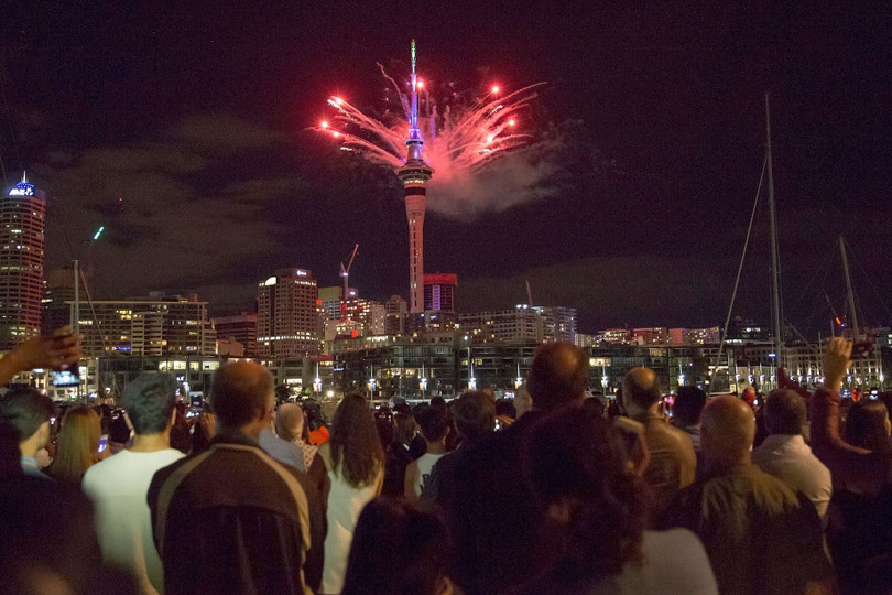 “Đại tiệc” pháo hoa mừng năm mới ở khắp nơi trên thế giới ảnh 33 dai tiec phao hoa mung nam moi o khap noi tren the gioi