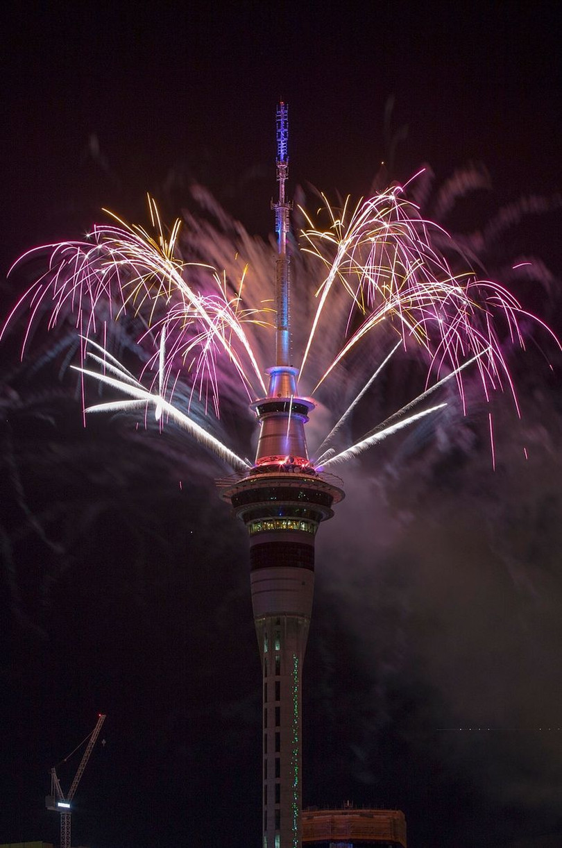 “Đại tiệc” pháo hoa mừng năm mới ở khắp nơi trên thế giới ảnh 32 dai tiec phao hoa mung nam moi o khap noi tren the gioi