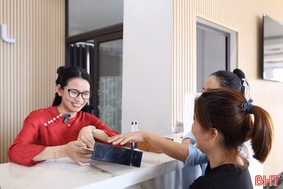“Nụ cười giữ chân du khách” - chìa khóa mềm của du lịch Hà Tĩnh