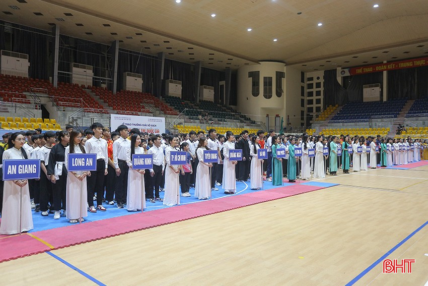 Các đoàn VĐV tham dự giải đấu. bqbht_br_a1.jpg