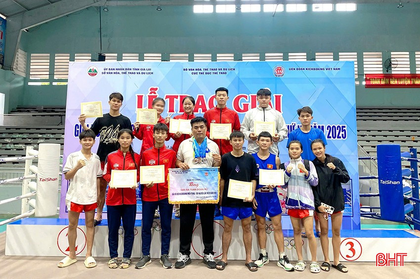 Đoàn Kickboxing Hà Tĩnh giành 11 huy chương tại Giải Vô địch Kickboxing miền Trung – Tây Nguyên lần thứ III. bqbht_br_vggg.jpg