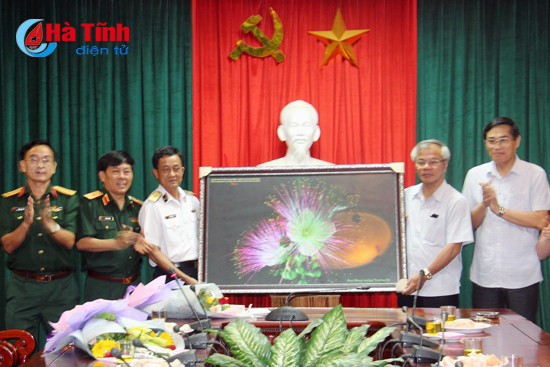 chuc mung 2 nguoi con ha tinh vua duoc phong ham cap tuong