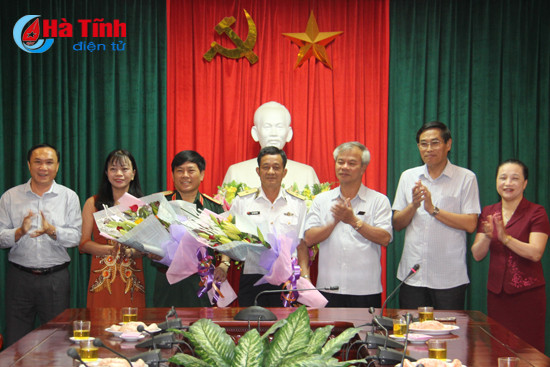 chuc mung 2 nguoi con ha tinh vua duoc phong ham cap tuong