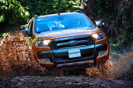 Ford Ranger là một mẫu xe bán tải luôn đạt doanh số cao hàng tháng. thue tang xe ban tai nhap ve viet nam co the dat them ca nua ty dong