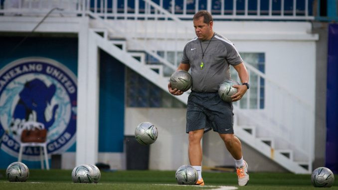 hlv campuchia tuyen bo danh bai tuyen viet nam