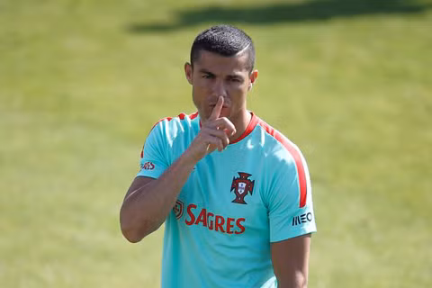 ronaldo se di ve dau neu roi real madrid