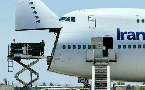 the gioi ngay qua iran mo them duong bay va gui luong thuc toi qatar