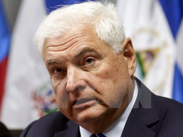 cuu tong thong panama ricardo martinelli bi bat o my