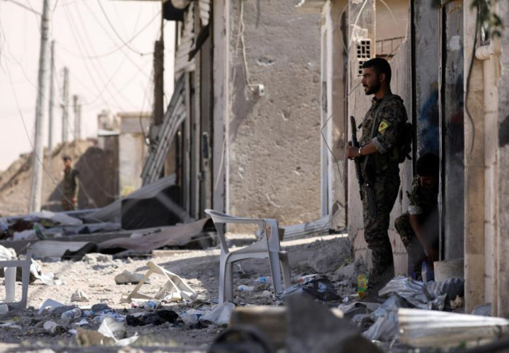 photo duong toi thu do raqqa cua to chuc nha nuoc hoi giao is