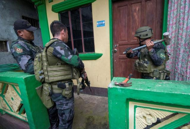 ben trong cuoc chien gianh lai marawi cua quan doi philippines