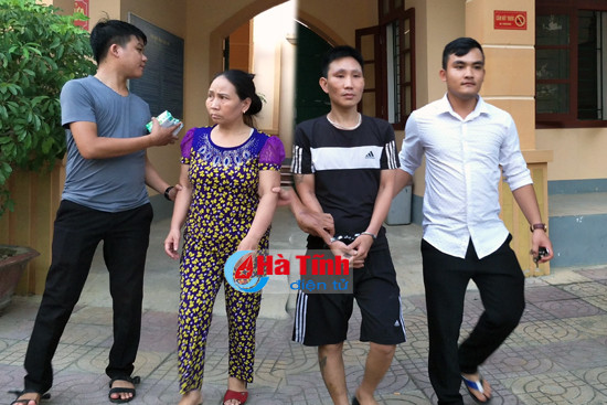 2 me con pho nui cung buon ma tuy kiem loi