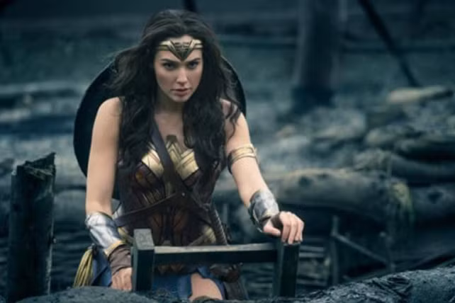 nu than chien binh chon uop