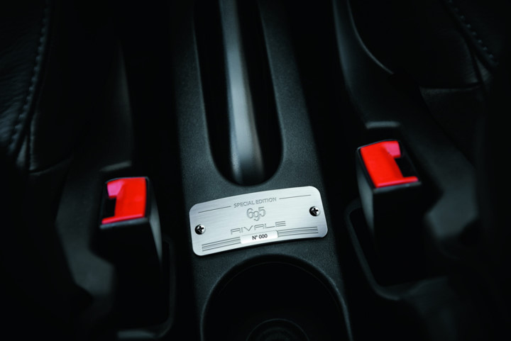 hinh anh fiat 500 ban dac biet mang ten abarth 695 rivale
