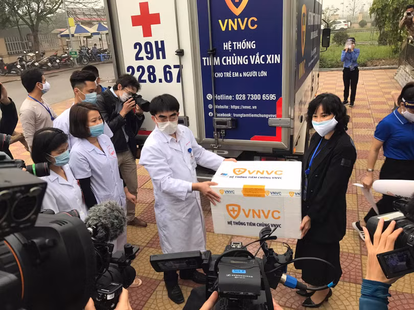 Vắc xin Covid-19: Khai thác kỹ tiền sử người được tiêm để hạn chế tác dụng phụ