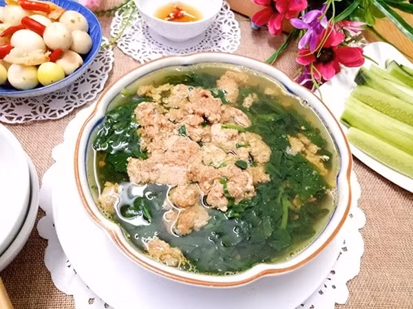 Trời ấm dần, mẹ đảm làm 4 món canh thanh mát, nồi cơm hết veo chỉ trong phút chốc!