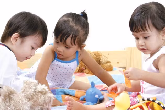 6 bi quyet giup cha me day tre cach song lac quan