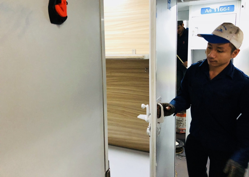 hoi ha lot xac tau cu thanh tau 5 sao kip cao diem tet