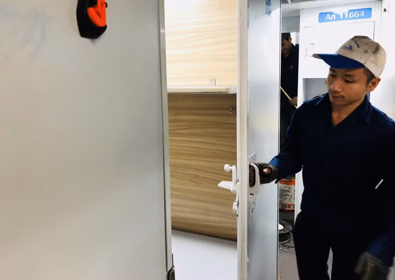 hoi ha lot xac tau cu thanh tau 5 sao kip cao diem tet