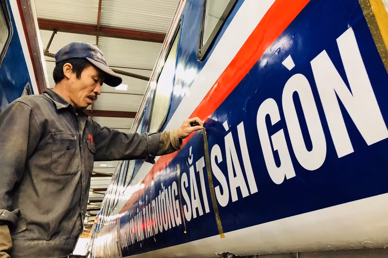 hoi ha lot xac tau cu thanh tau 5 sao kip cao diem tet