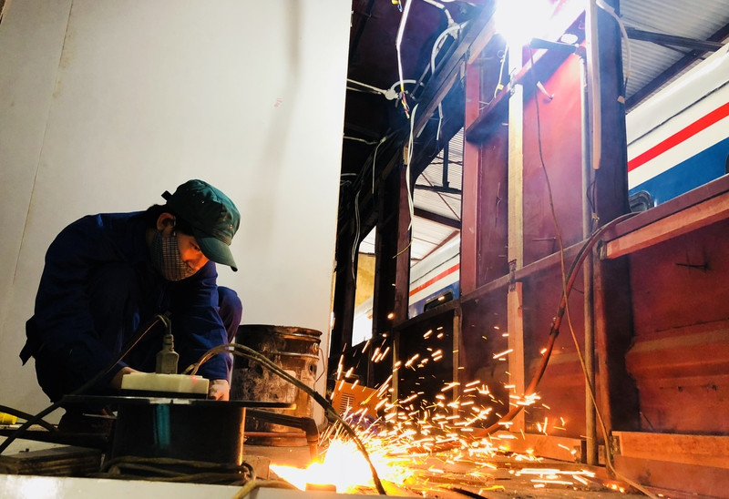 hoi ha lot xac tau cu thanh tau 5 sao kip cao diem tet