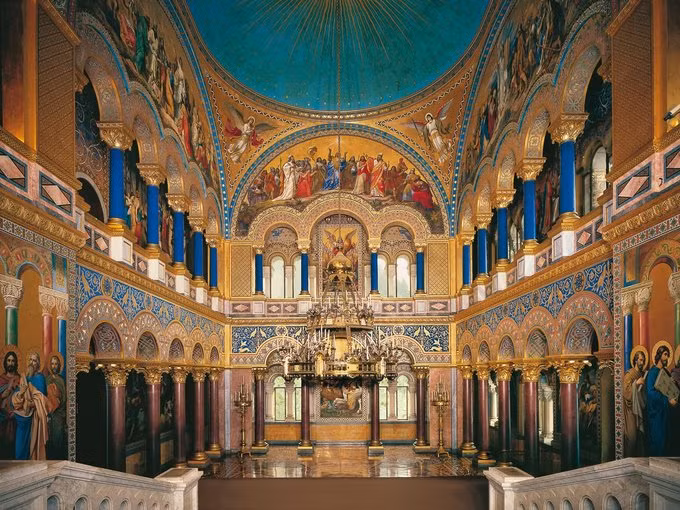 Bi kịch trong tòa lâu đài tráng lệ bậc nhất dưới dãy Alps ảnh 6 bi kich trong toa lau dai trang le bac nhat duoi day alps