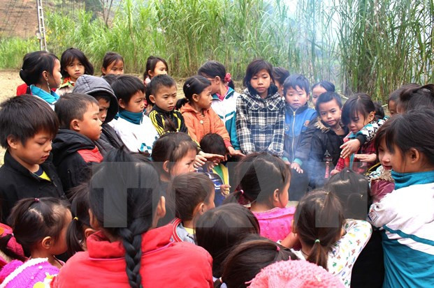 hai ngay cuoi tuan nhiet do tiep tuc tang thoi tiet am dan len