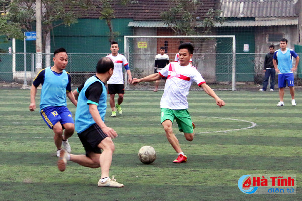 lien quan loc ha vo dich giai bong da mobile ha tinh