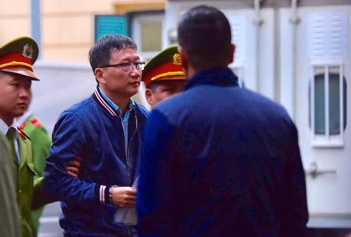 toan canh phien xet xu ong dinh la thang va dong pham sang 8 1