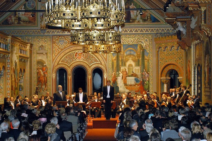 Bi kịch trong tòa lâu đài tráng lệ bậc nhất dưới dãy Alps ảnh 11 bi kich trong toa lau dai trang le bac nhat duoi day alps