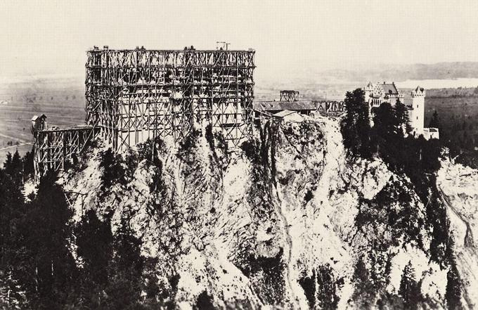 Bi kịch trong tòa lâu đài tráng lệ bậc nhất dưới dãy Alps ảnh 4 bi kich trong toa lau dai trang le bac nhat duoi day alps