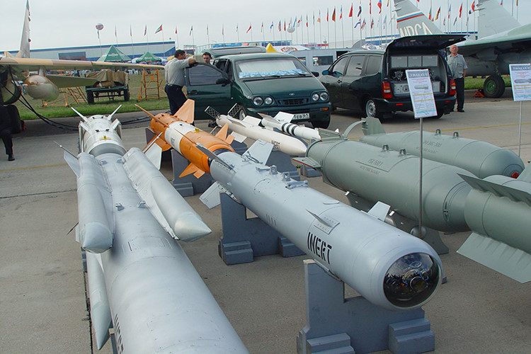 viet nam co the mua them t 90 voi gia re nho an do