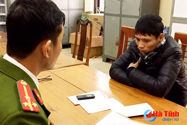 bat doi tuong chuyen ban le ma tuy cho con nghien o loc ha