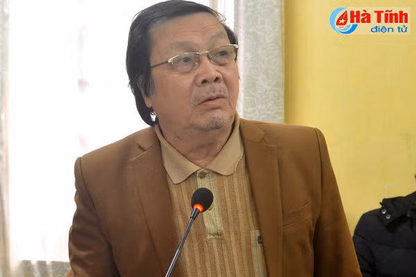 van hoc nghe thuat ha tinh thieu nhung cay but tre doi ngu ke can