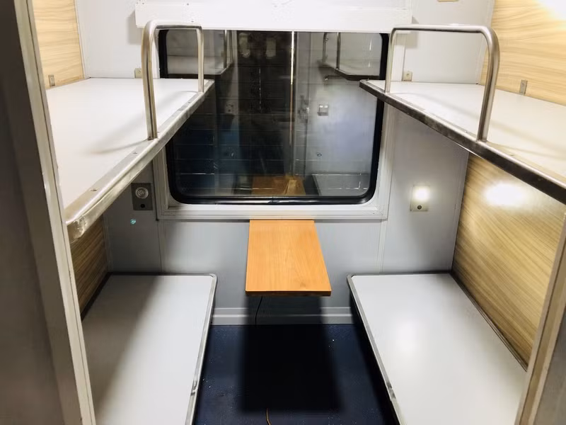 hoi ha lot xac tau cu thanh tau 5 sao kip cao diem tet