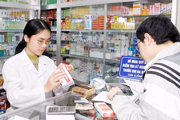 tranh tinh trang dau co loi dung dip tet tang gia thuoc chua benh