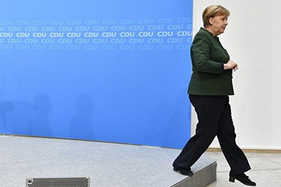 vi sao nguoi duc muon ba merkel ra di