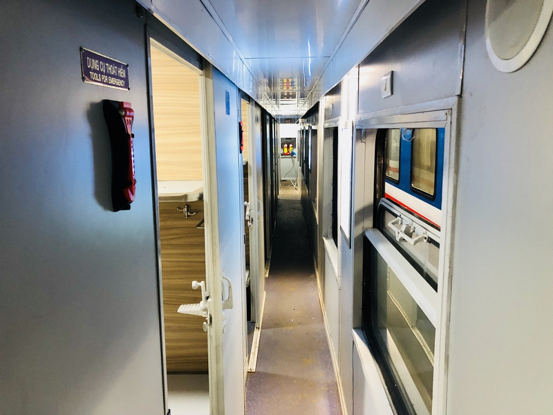 hoi ha lot xac tau cu thanh tau 5 sao kip cao diem tet